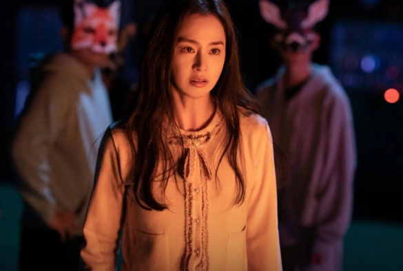 Кадр из дорамы Дом с внутренним двором