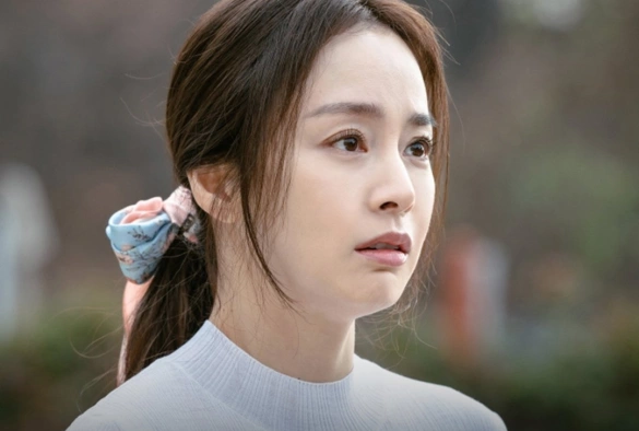 Кадр из дорамы Дом с внутренним двором