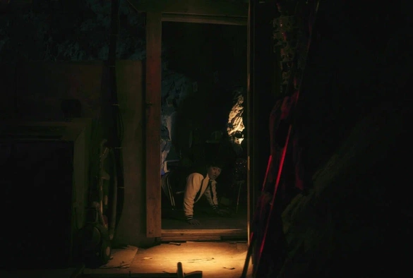 Кадр из дорамы Шёпот