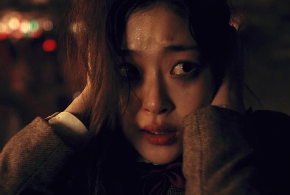 Кадр из дорамы Шёпот