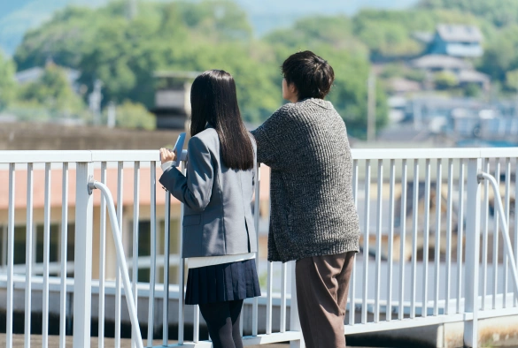 Кадр из дорамы Проблемная старшеклассница и непутёвый учитель 1 сезон