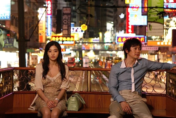 Кадр из дорамы Меняясь партнёрами