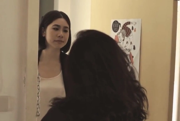 Кадр из дорамы Всё прошло... Если бы можно было повернуть время вспять