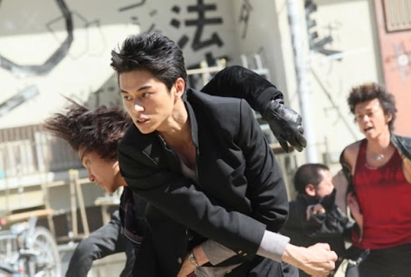 Кадр из дорамы Вороны: Взрыв