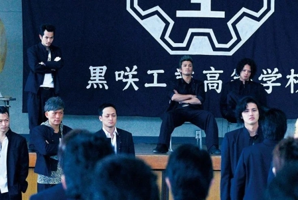 Кадр из дорамы Вороны: Взрыв