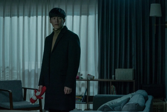 Кадр из дорамы Незваный гость