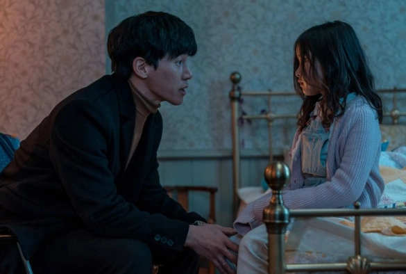 Кадр из дорамы Незваный гость