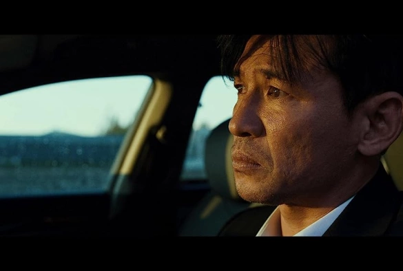 Кадр из дорамы Избави нас от лукавого