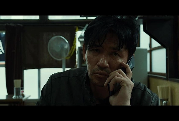 Кадр из дорамы Избави нас от лукавого