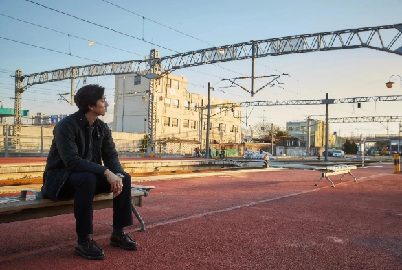 Кадр из дорамы Мужчина и женщина