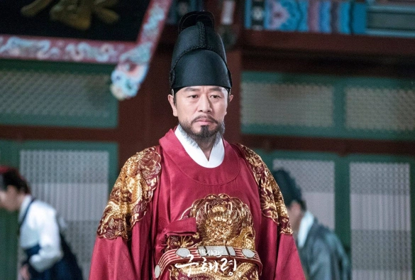 Кадр из дорамы Новичок-историк Гу Хэ Рён