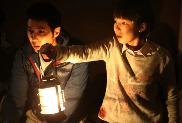 Кадр из дорамы Две луны