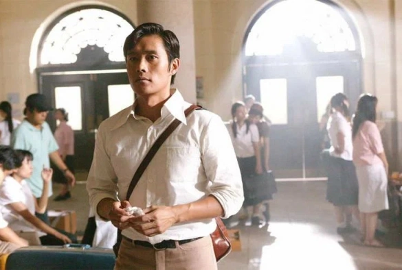 Кадр из дорамы Однажды летом