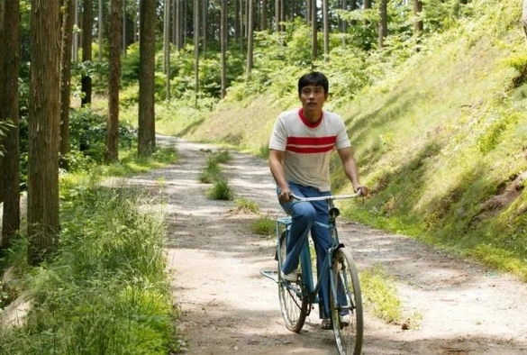 Кадр из дорамы Однажды летом