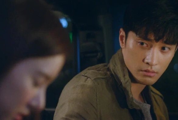 Кадр из дорамы Мы влюблены?