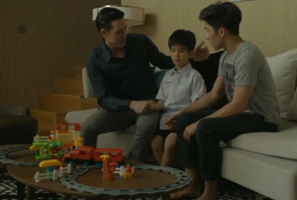 Кадр из дорамы Отцы