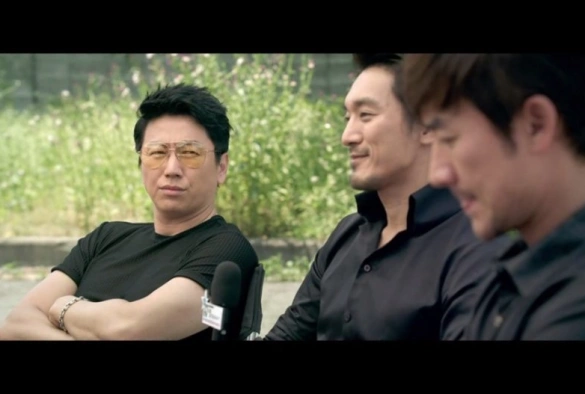 Кадр из дорамы Суперзвезда