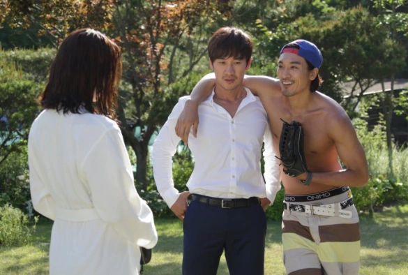 Кадр из дорамы Суперзвезда