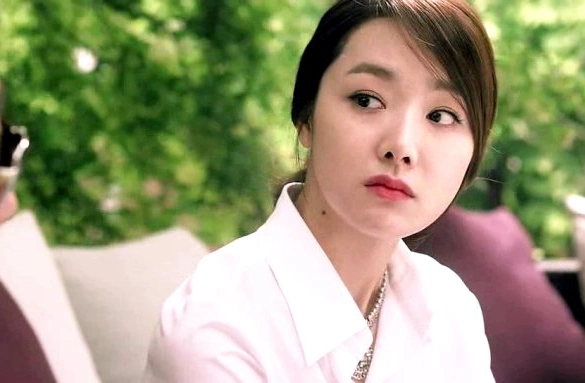 Кадр из дорамы Суперзвезда