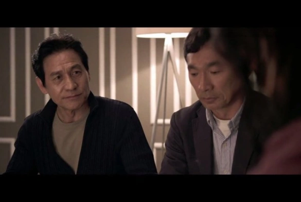 Кадр из дорамы Суперзвезда