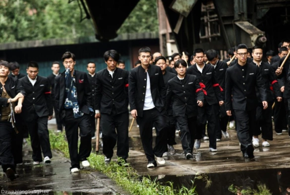 Кадр из дорамы Кулак и вера