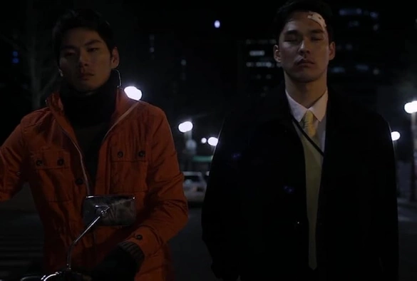 Кадр из дорамы Белая ночь