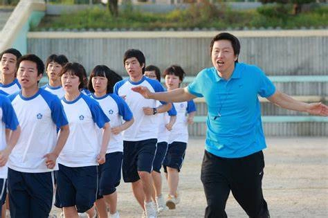 Кадр из дорамы Наш учитель английского