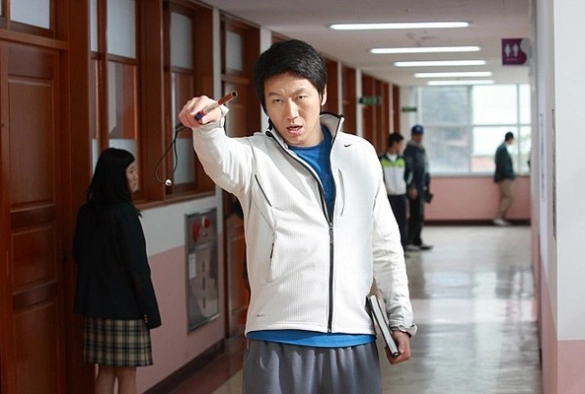 Кадр из дорамы Наш учитель английского