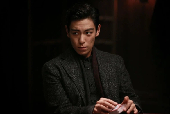 Кадр из дорамы Война цветов 2: Рука Бога