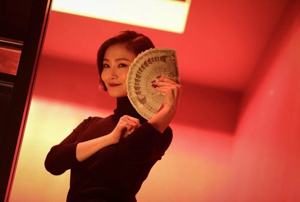 Кадр из дорамы Война цветов 2: Рука Бога