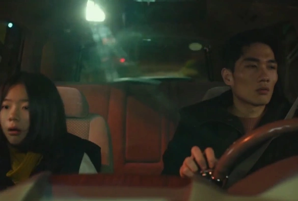 Кадр из дорамы Взрослая жизнь