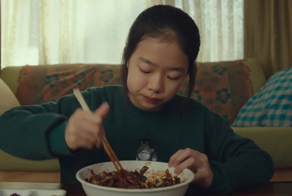 Кадр из дорамы Взрослая жизнь