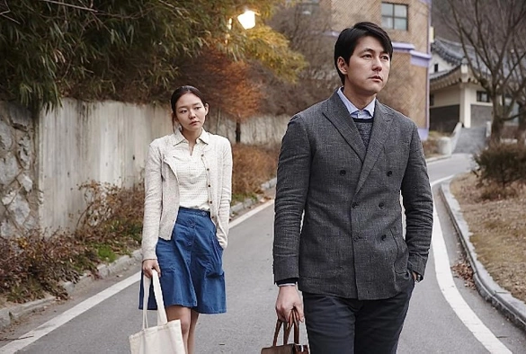 Кадр из дорамы Мадам Пэндок