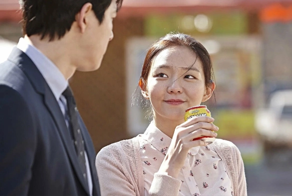 Кадр из дорамы Мадам Пэндок