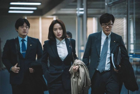 Кадр из дорамы Дефолт