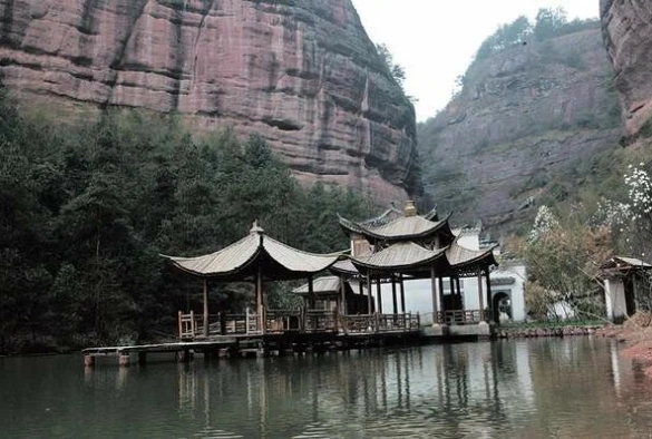 Кадр из дорамы Беспокойный