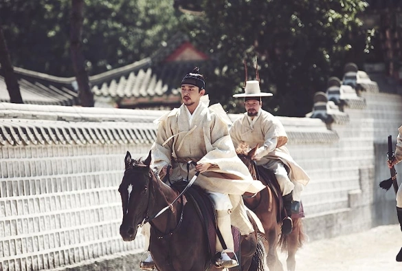 Кадр из дорамы Садо