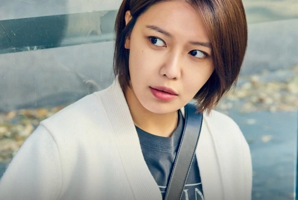 Кадр из дорамы Незнакомки