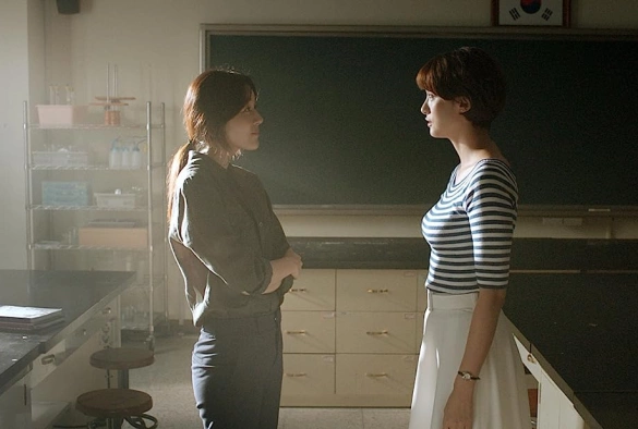 Кадр из дорамы Учительница