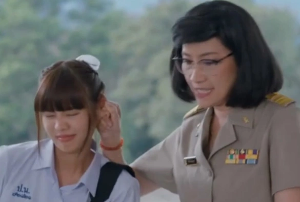 Кадр из дорамы Дью