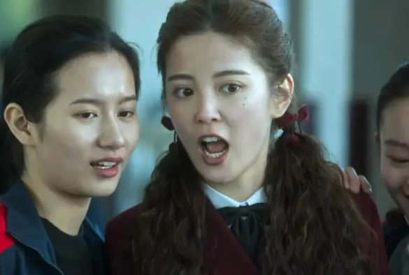 Кадр из дорамы Река скорби