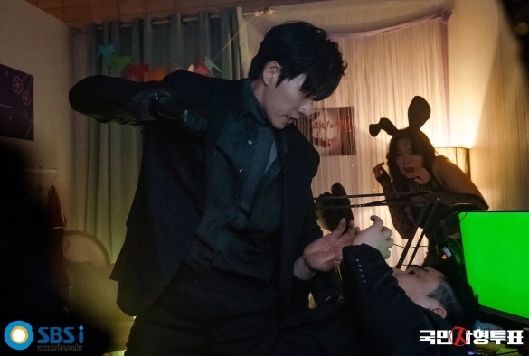 Кадр из дорамы Национальное голосование за смертную казнь