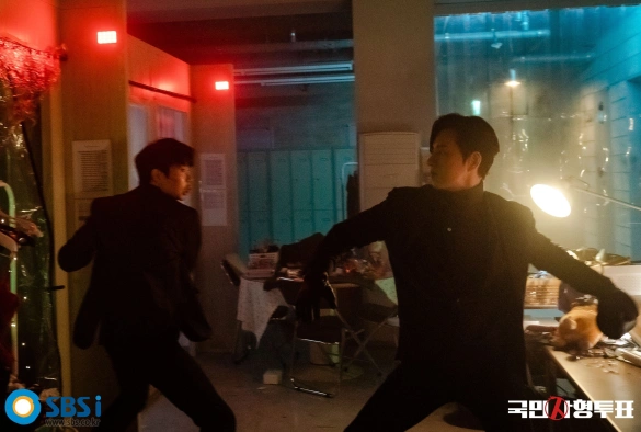 Кадр из дорамы Национальное голосование за смертную казнь