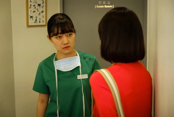 Кадр из дорамы Стоит ли нам сделать это дважды