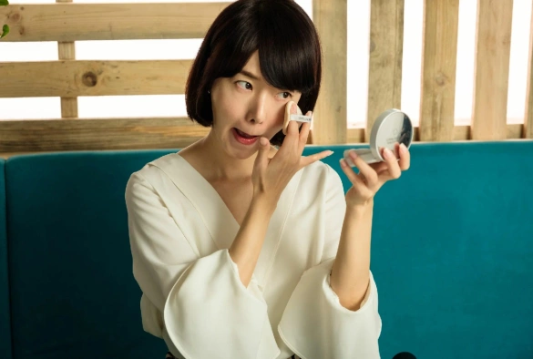 Кадр из дорамы Стоит ли нам сделать это дважды