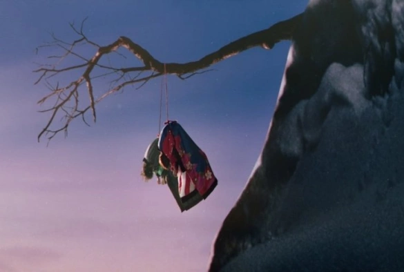 Кадр из дорамы Куклы