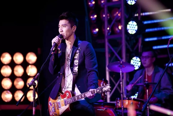 Кадр из дорамы Впервые