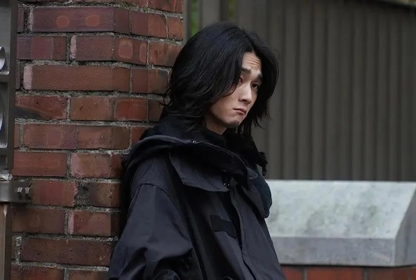 Кадр из дорамы Токийский гуль 2