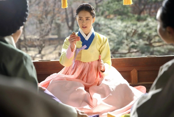 Кадр из дорамы Чосонский маг