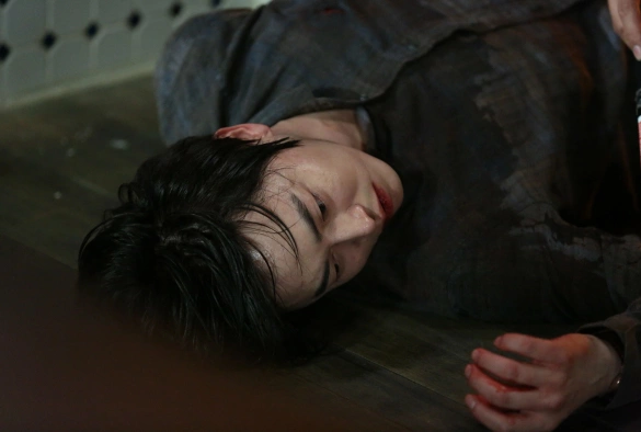 Кадр из дорамы Потерянное время